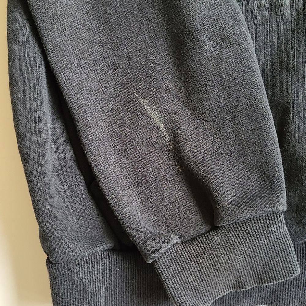 Puma Large Black Red Logo long sleeve hooded sweatshirt front pocket work - Picture 2 of 6